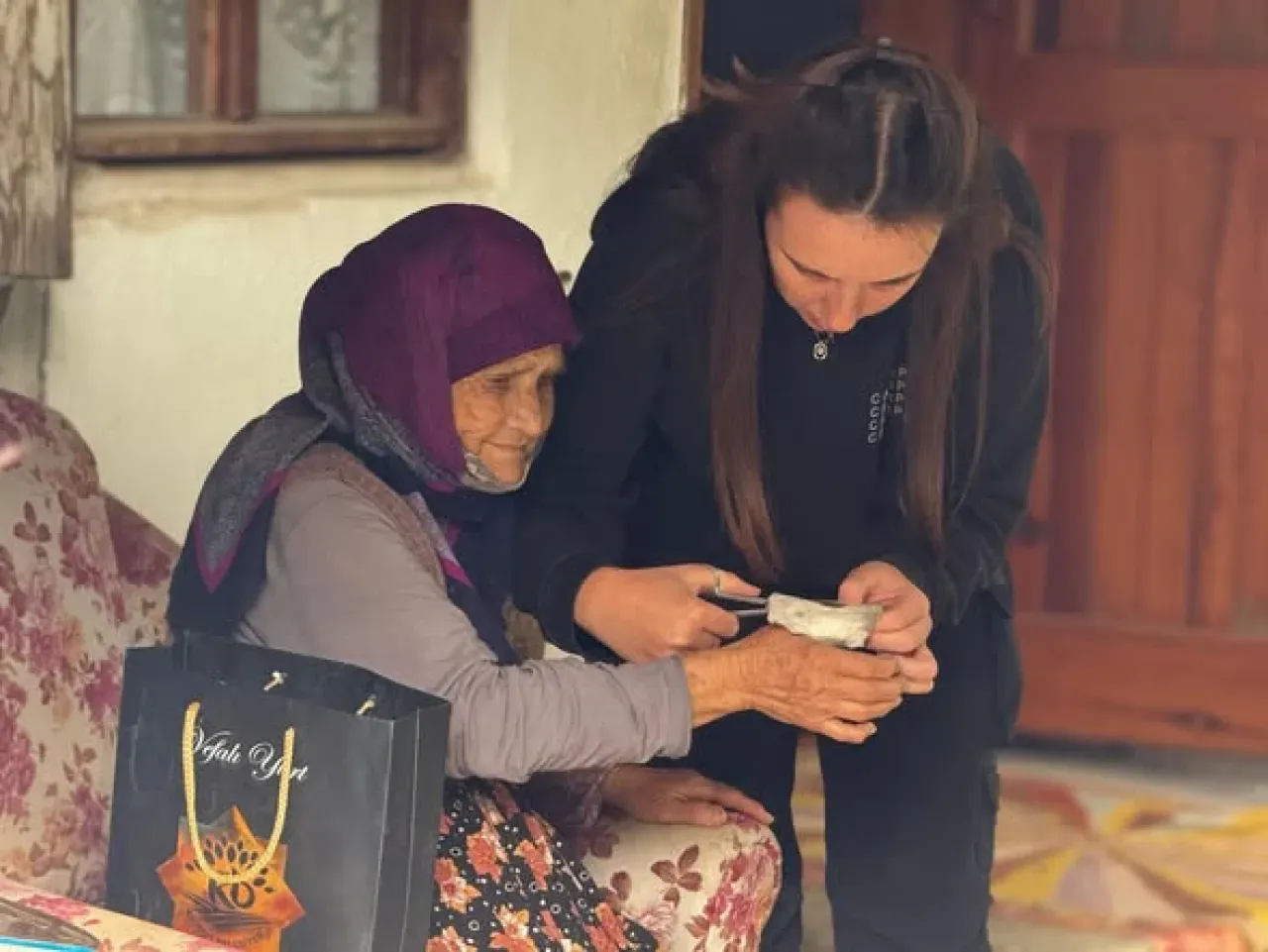 Kepsut Belediyesi Mahallelere Mobil Sağlık ve Çevre Düzenleme Hizmeti Götürdü Kepsut Belediyesi Mahallelere Mobil Sağlık ve Çevre Düzenleme Hizmeti Götürdü