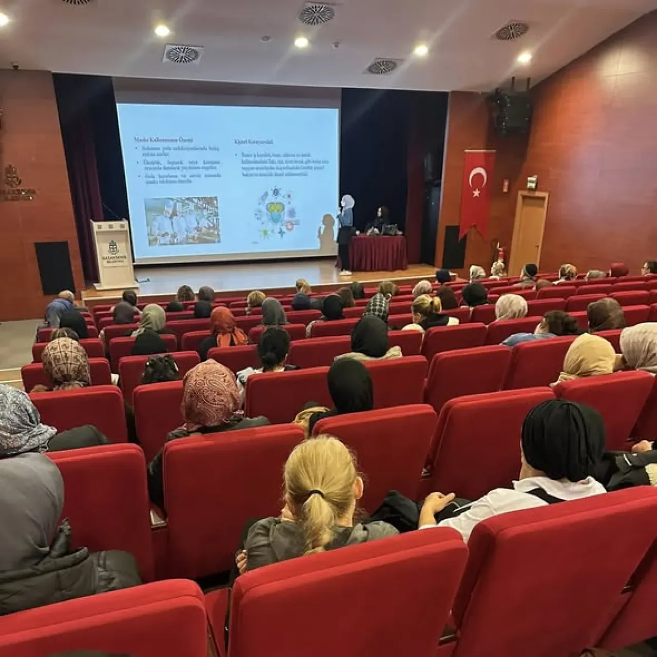 Başakşehir'de Okul Kantin ve Yemekhanelerine Yönelik Gıda Güvenliği Eğitimi Başakşehir'de Okul Kantin ve Yemekhanelerine Yönelik Gıda Güvenliği Eğitimi