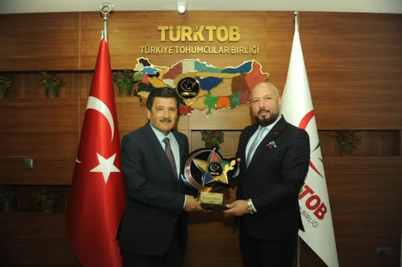Antalya Milletvekili Kemal Çelik, Tohumcular Birliği Başkanı Kayhan Yıldırım'ı Ziyaret Etti Antalya Milletvekili Kemal Çelik, Tohumcular Birliği Başkanı Kayhan Yıldırım'ı Ziyaret Etti
