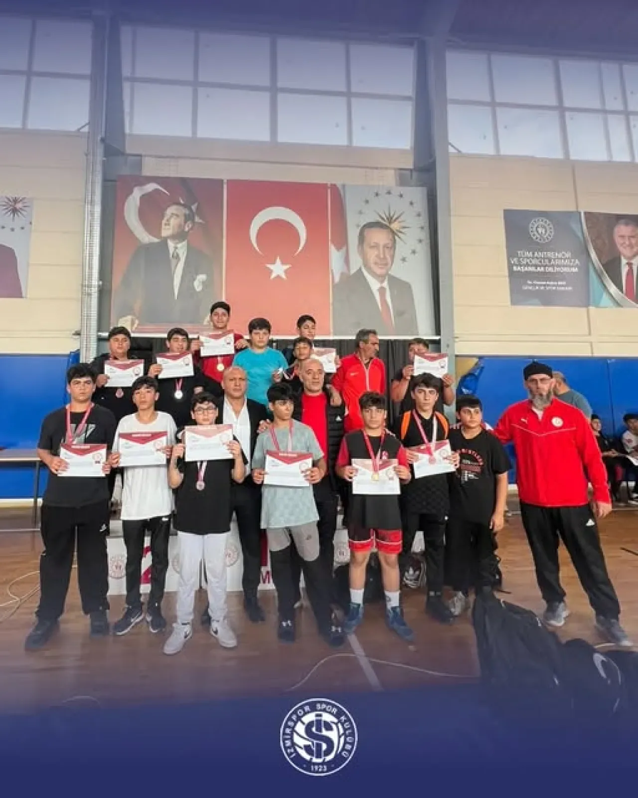 İzmirspor Güreş Takımı, Okul Sporları Şampiyonasında Zirveye Uzandı İzmirspor Güreş Takımı, Okul Sporları Şampiyonasında Zirveye Uzandı