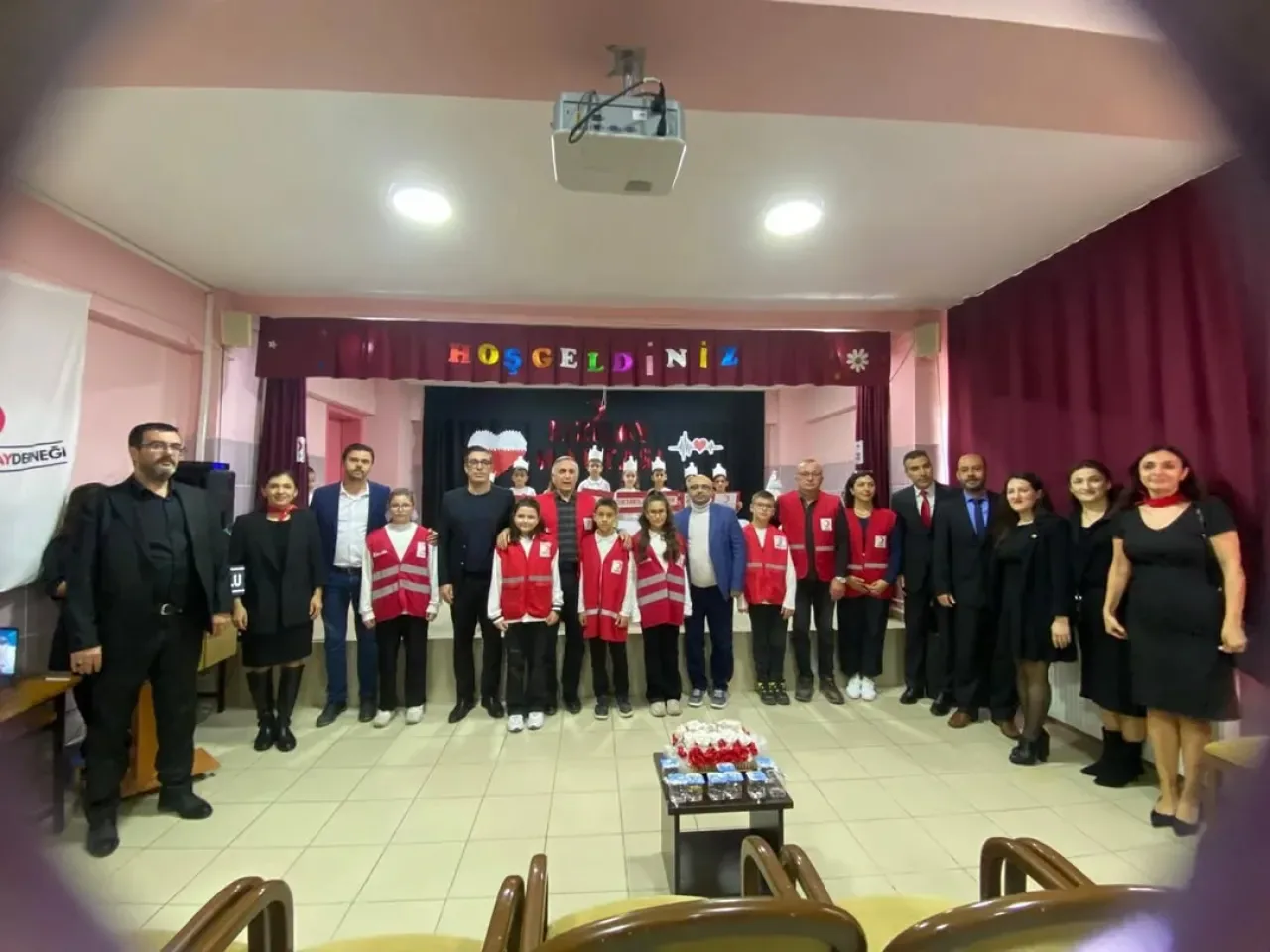 Kızılay Haftası, Ömer Matlı İlkokulu'nda Coşkuyla Kutlandı Kızılay Haftası, Ömer Matlı İlkokulu'nda Coşkuyla Kutlandı