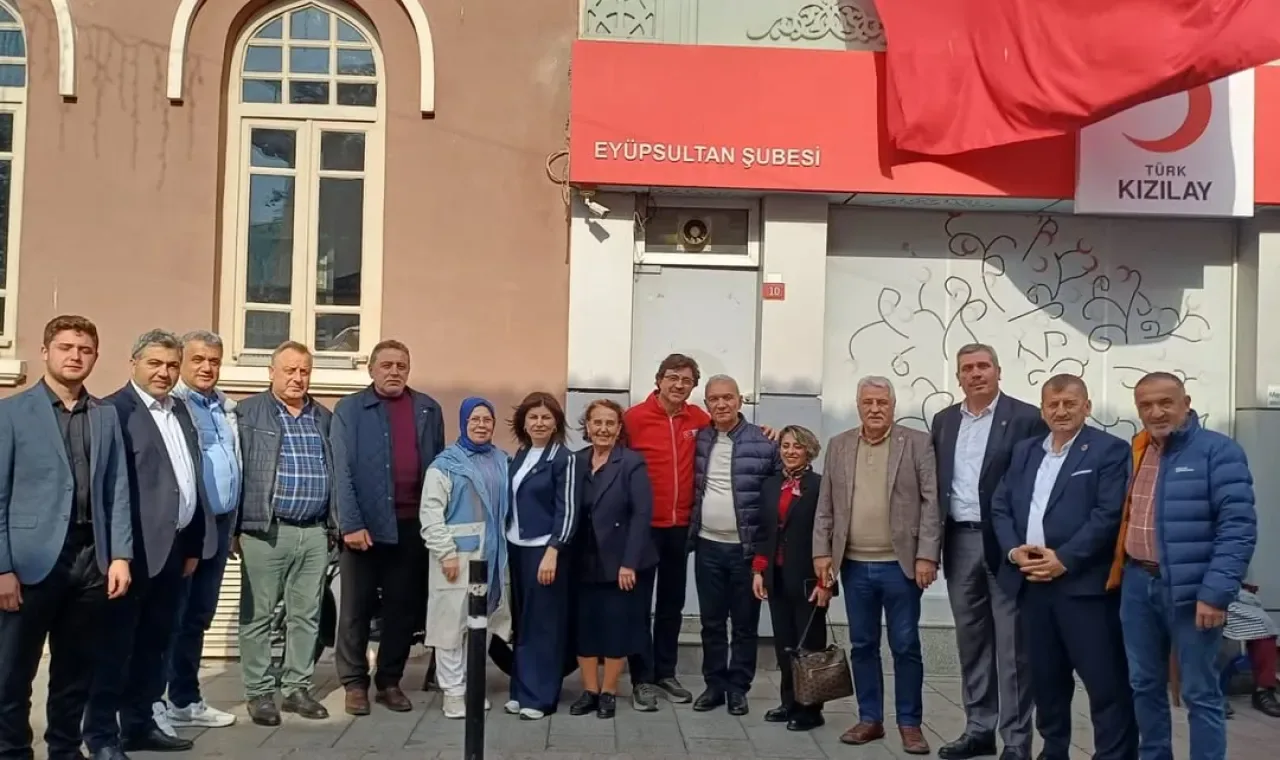 Türk Kızılay Eyüpsultan, Kızılay Haftası'nda Muhtarları Ziyaret Etti Türk Kızılay Eyüpsultan, Kızılay Haftası'nda Muhtarları Ziyaret Etti