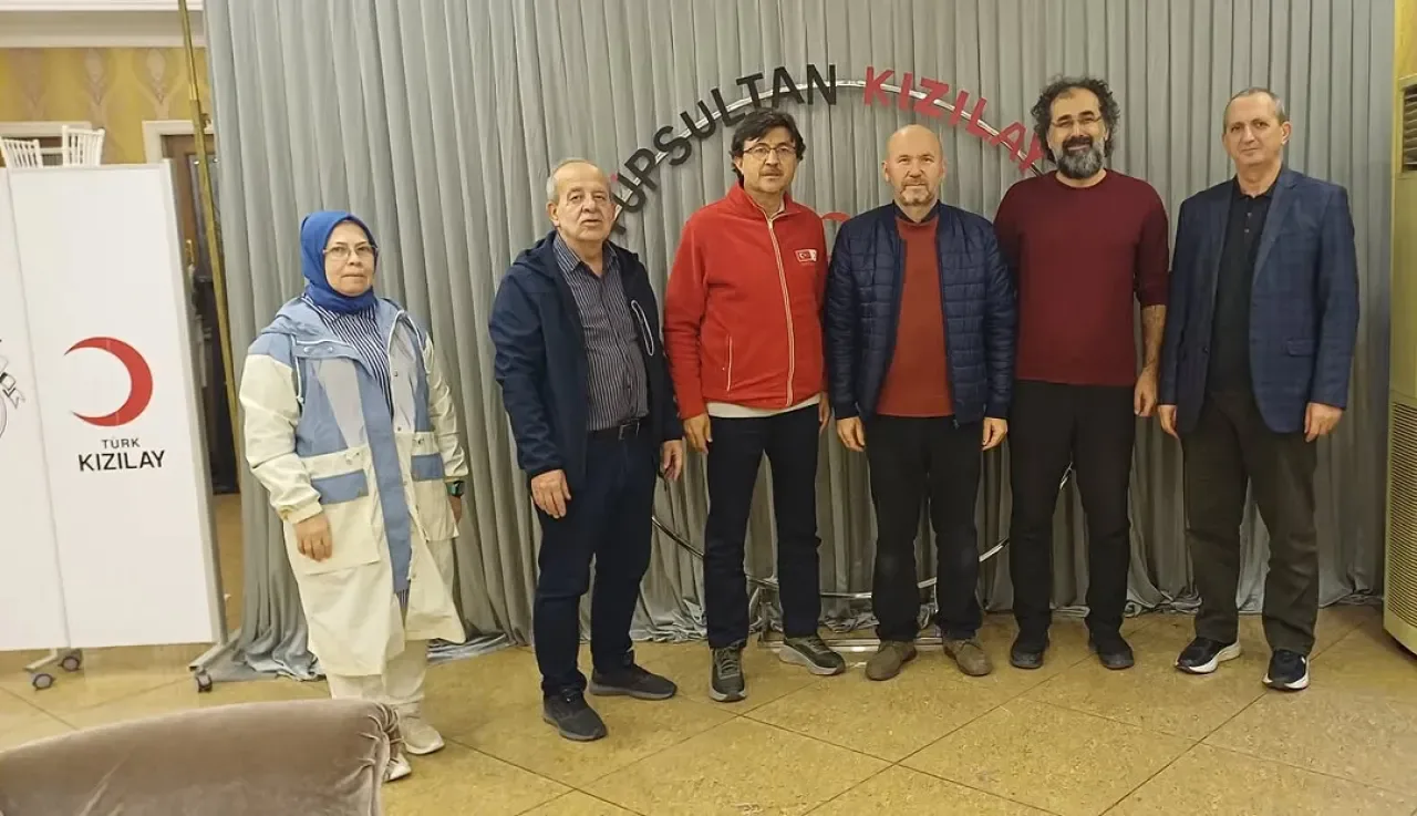 Eyüpsultan ESÖNDER Başkanı Ahmet Soytürk ve Yönetimine Kızılay Haftası Ziyareti İçin Teşekkür Eyüpsultan ESÖNDER Başkanı Ahmet Soytürk ve Yönetimine Kızılay Haftası Ziyareti İçin Teşekkür