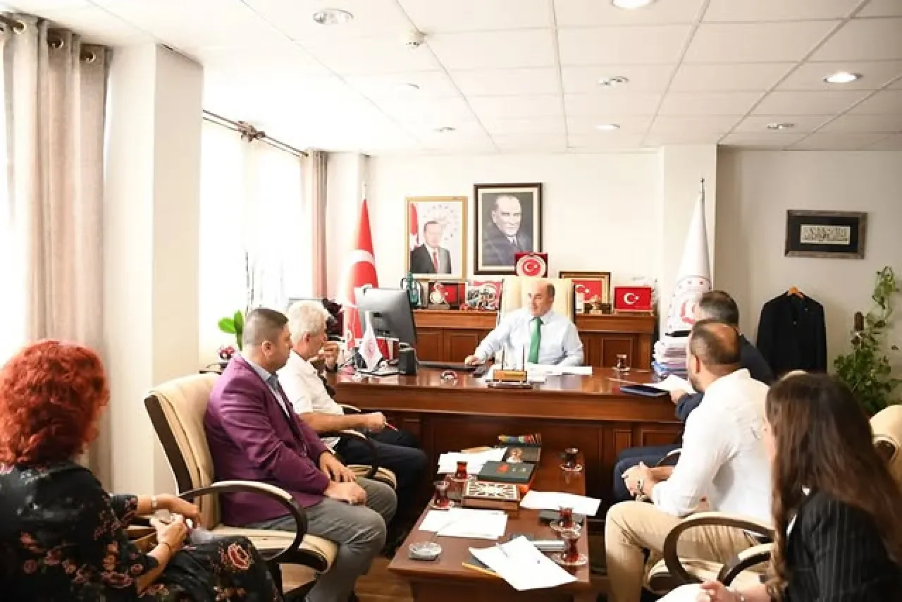 Antalya'da İş Sağlığı ve Güvenliği Üst Kurul Toplantısı Yapıldı Antalya'da İş Sağlığı ve Güvenliği Üst Kurul Toplantısı Yapıldı