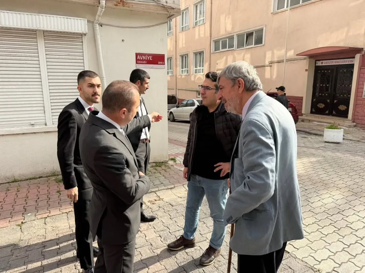 MHP Bakırköy İlçe Başkanı Turgut İnan ve Yöneticilerinden Mahalle Esnafına Ziyaret MHP Bakırköy İlçe Başkanı Turgut İnan ve Yöneticilerinden Mahalle Esnafına Ziyaret