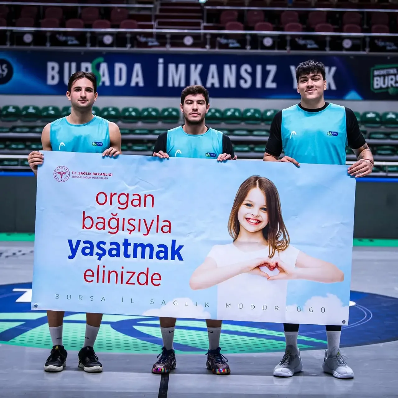 TOFAŞ Basketbol Takımı Organ Bağışına Destek Verdi TOFAŞ Basketbol Takımı Organ Bağışına Destek Verdi