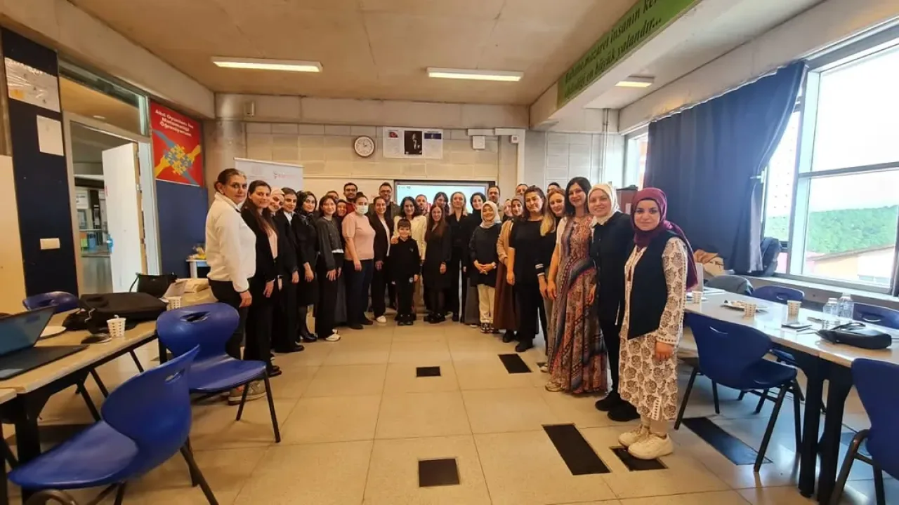 İstanbul Beykoz'da Harezmi Eğitim Modeli Öğretmen Eğitimi Gerçekleştirildi İstanbul Beykoz'da Harezmi Eğitim Modeli Öğretmen Eğitimi Gerçekleştirildi