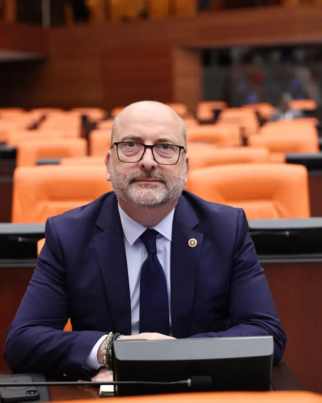 AK Parti İstanbul Milletvekili Oğuz Üçüncü'den Anlamlı Neşet Ertaş Paylaşımı AK Parti İstanbul Milletvekili Oğuz Üçüncü'den Anlamlı Neşet Ertaş Paylaşımı