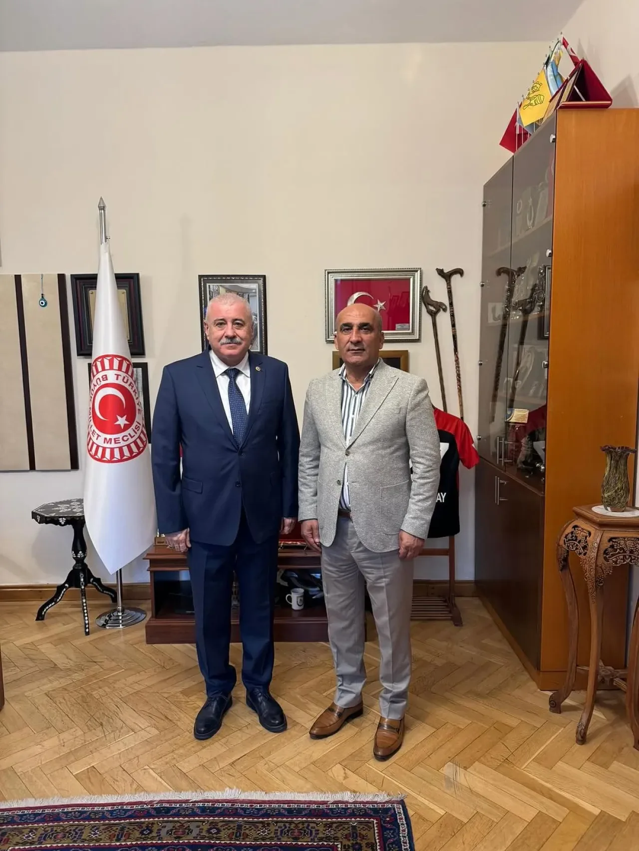 Sermet Atay, Araban Belediye Başkanı Mehmet Özdemir'i TBMM'de Ağırladı Sermet Atay, Araban Belediye Başkanı Mehmet Özdemir'i TBMM'de Ağırladı