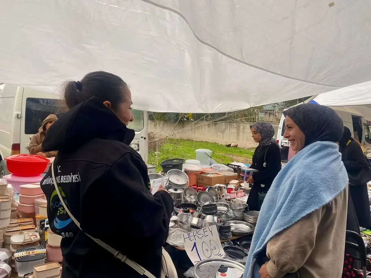 Büyükçekmece'de Vatandaşla Yerinde Görüşme Dönemi Büyükçekmece'de Vatandaşla Yerinde Görüşme Dönemi
