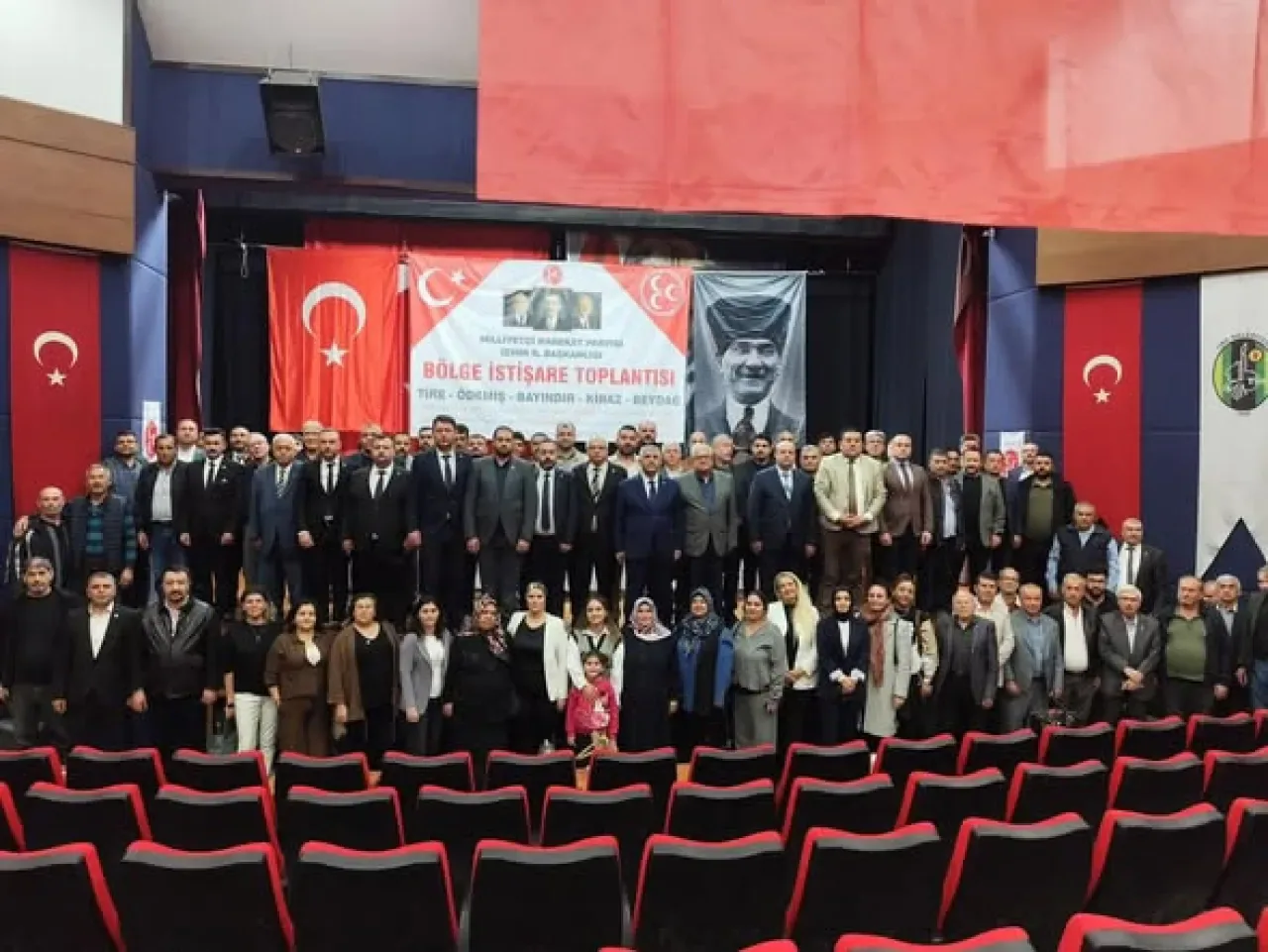 MHP İzmir, Tire'de Bölge İstişare Toplantısı Düzenledi MHP İzmir, Tire'de Bölge İstişare Toplantısı Düzenledi