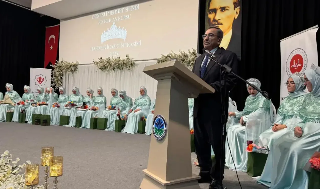 Balıkesir'de 23 Öğrenci Hafızlık Belgelerini Aldı Balıkesir'de 23 Öğrenci Hafızlık Belgelerini Aldı