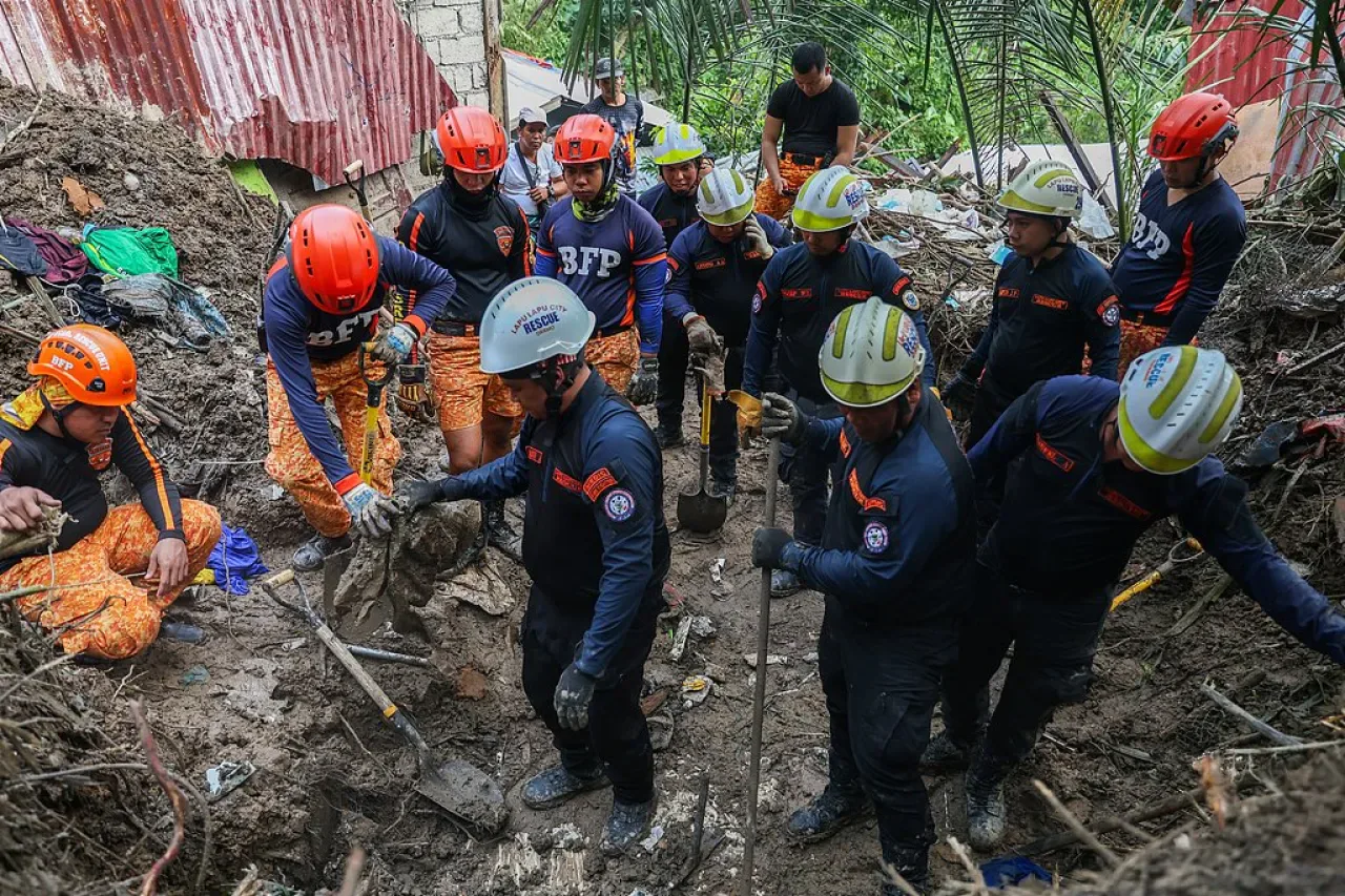 Filipinler'de Korkutucu Tayfun: 152 Can Kaybı, 2,25 Milyon Kişi Etkilendi Filipinler'de Korkutucu Tayfun: 152 Can Kaybı, 2,25 Milyon Kişi Etkilendi