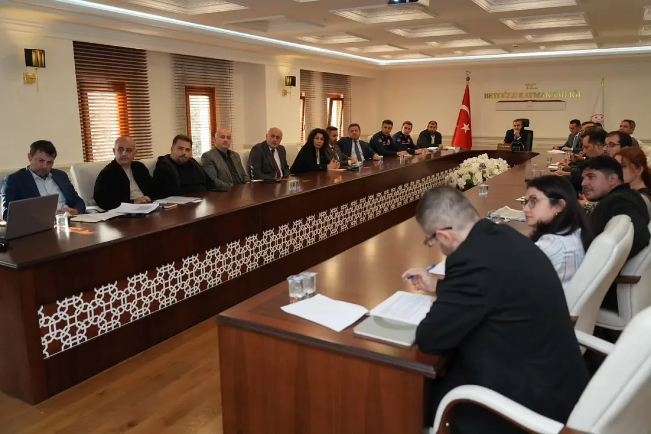 Beyoğlu'nda Kış Tedbirleri Toplantısı Yapıldı Beyoğlu'nda Kış Tedbirleri Toplantısı Yapıldı