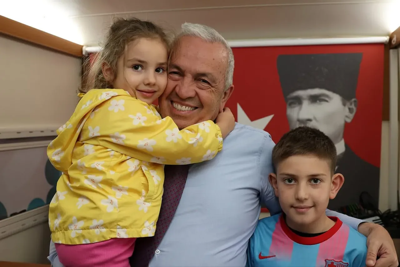 Bursa Nilüfer Belediye Başkanı Şadi Özdemir, Vatandaşlarla Buluşmaya Devam Ediyor Bursa Nilüfer Belediye Başkanı Şadi Özdemir, Vatandaşlarla Buluşmaya Devam Ediyor