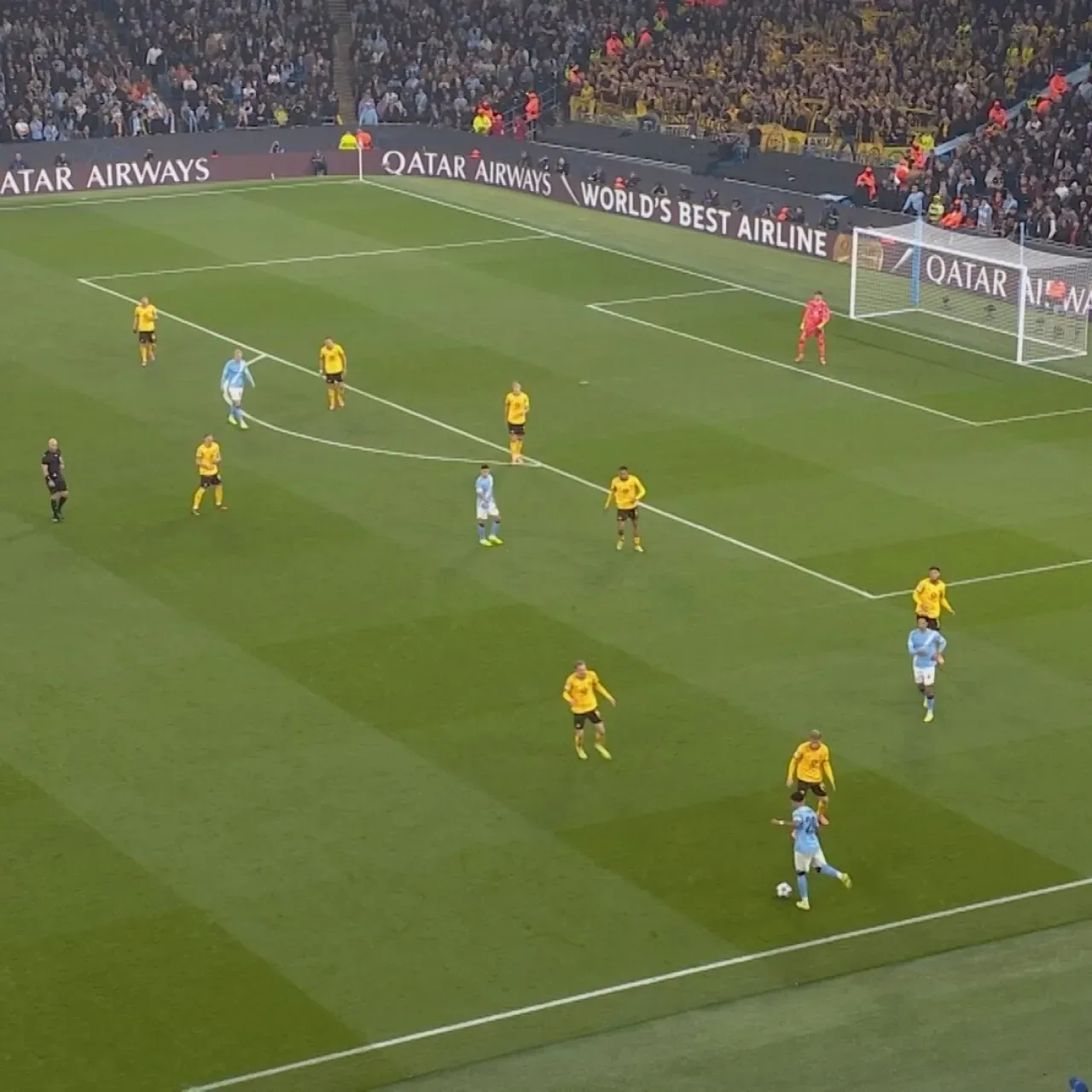 Phil Foden, Şampiyonlar Ligi'nde Haftanın Oyuncusu Seçildi Phil Foden, Şampiyonlar Ligi'nde Haftanın Oyuncusu Seçildi