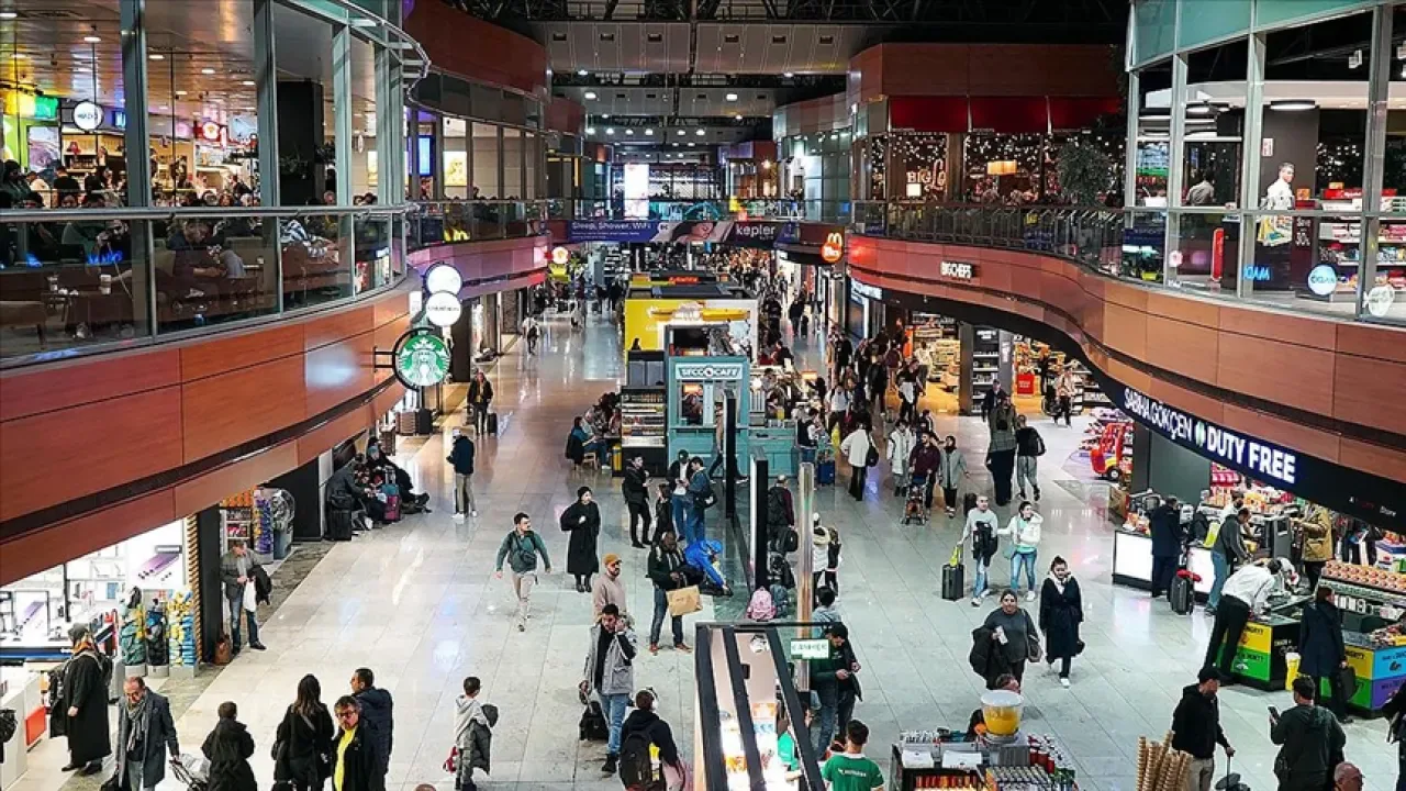Türkiye Havalimanları 10 Ayda 211 Milyon Yolcuya Ulaştı Türkiye Havalimanları 10 Ayda 211 Milyon Yolcuya Ulaştı