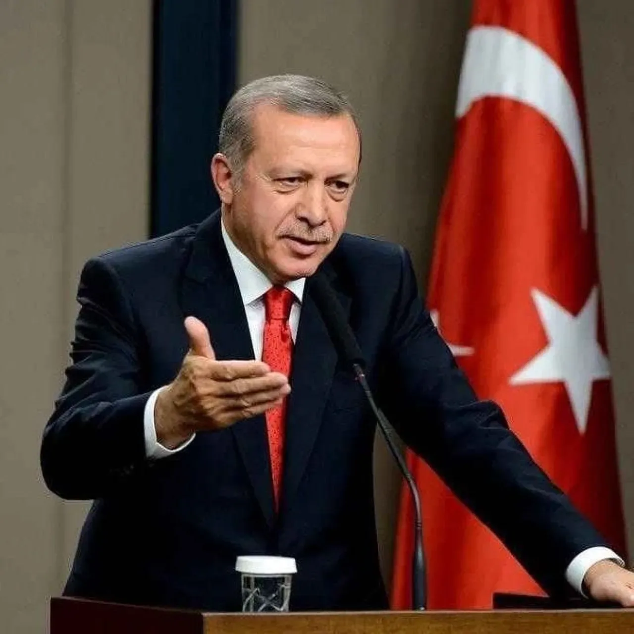 Cumhurbaşkanı Erdoğan, Özgür Özel'in Üslubunu Eleştirdi Cumhurbaşkanı Erdoğan, Özgür Özel'in Üslubunu Eleştirdi