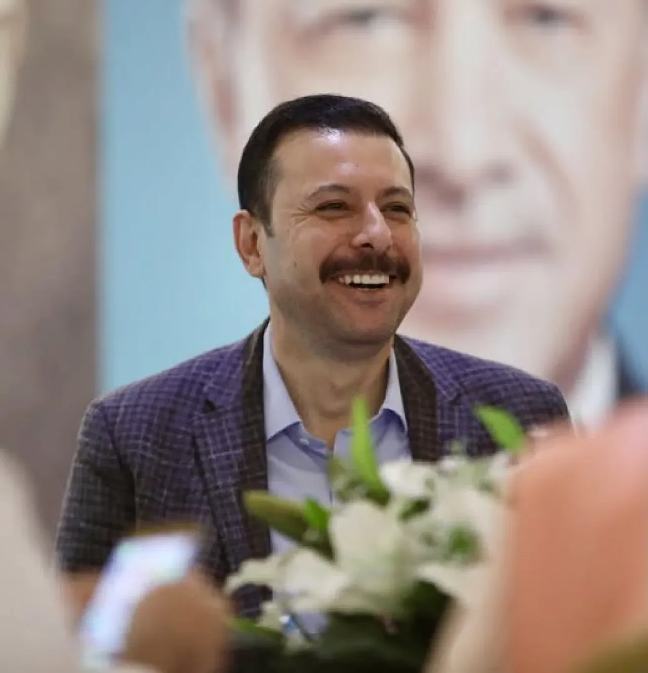 Mahmut Atilla Kaya'dan Cuma Mesajı: Huzur ve Bereket Diledi Mahmut Atilla Kaya'dan Cuma Mesajı: Huzur ve Bereket Diledi