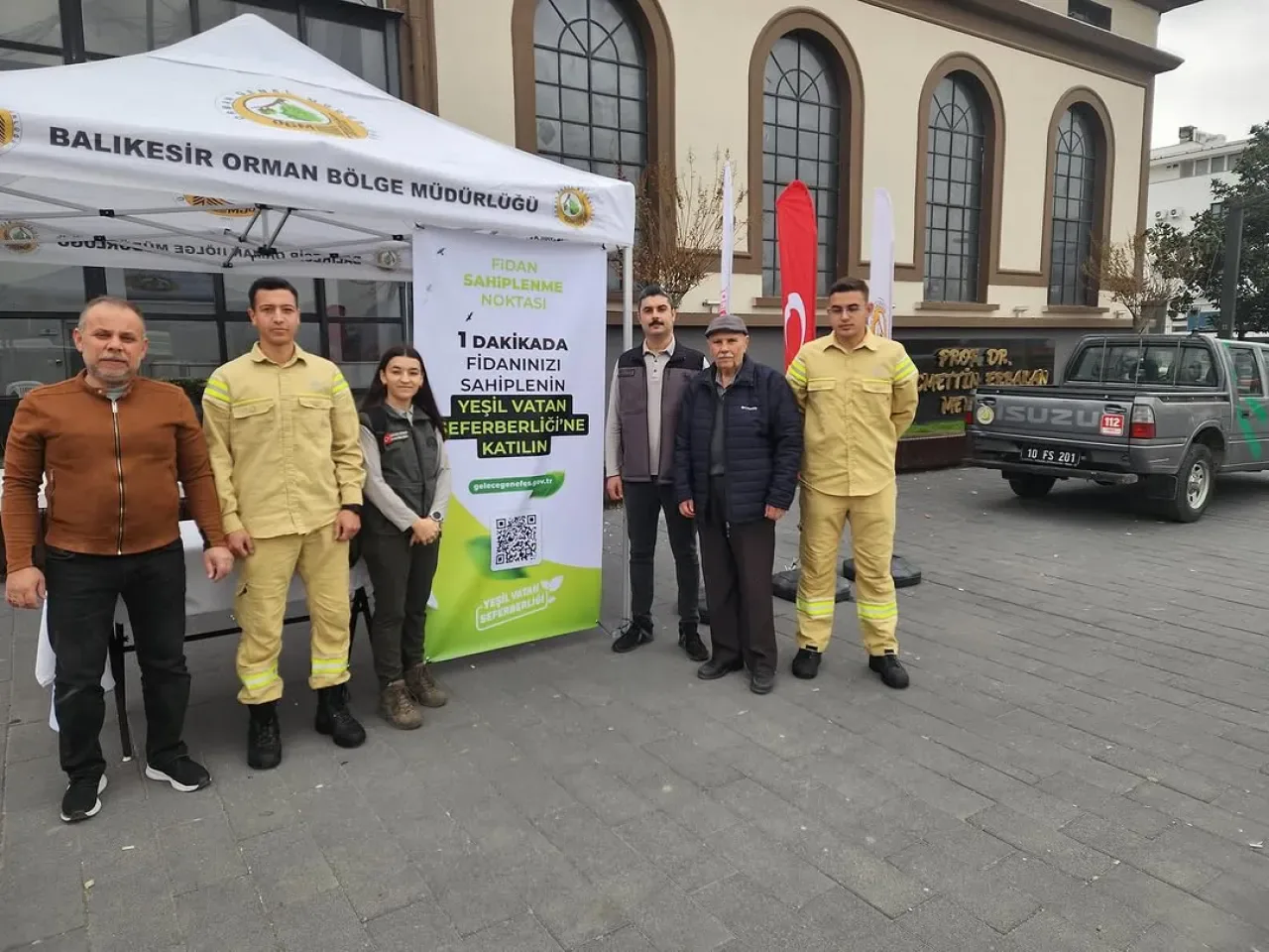 Balıkesir'de Ücretsiz Fidan Sahiplenme Dönemi Başladı Balıkesir'de Ücretsiz Fidan Sahiplenme Dönemi Başladı