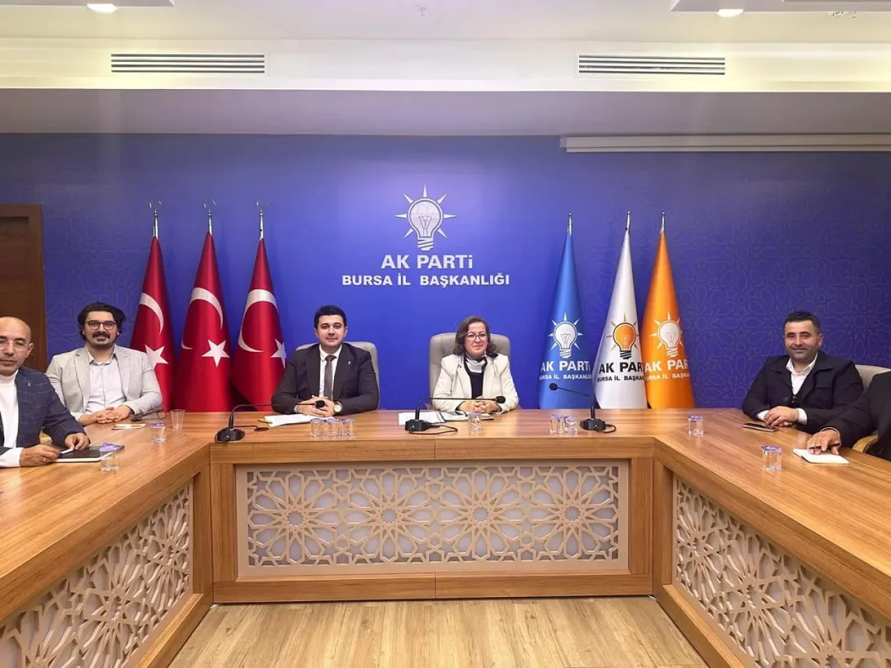 AK Parti Bursa'da Çevre ve Şehircilik Politikaları Masaya Yatırıldı AK Parti Bursa'da Çevre ve Şehircilik Politikaları Masaya Yatırıldı