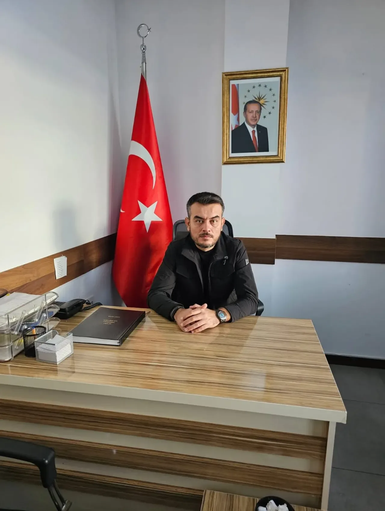 AK Parti Yenimahalle İlçe Başkanlığı'nın Günlük Nöbetçi İletişim Bilgileri AK Parti Yenimahalle İlçe Başkanlığı'nın Günlük Nöbetçi İletişim Bilgileri