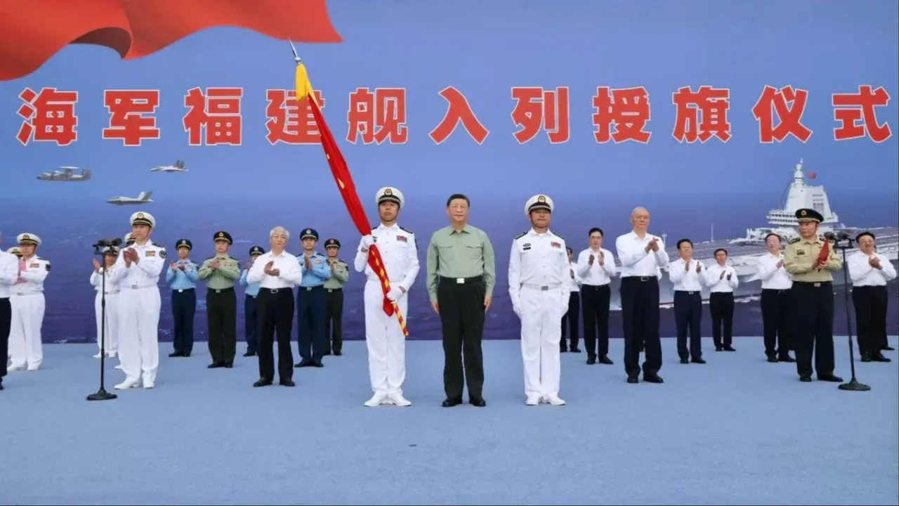 Çin, Üçüncü Uçak Gemisi Fujian'ı Hizmete Soktu Çin, Üçüncü Uçak Gemisi Fujian'ı Hizmete Soktu