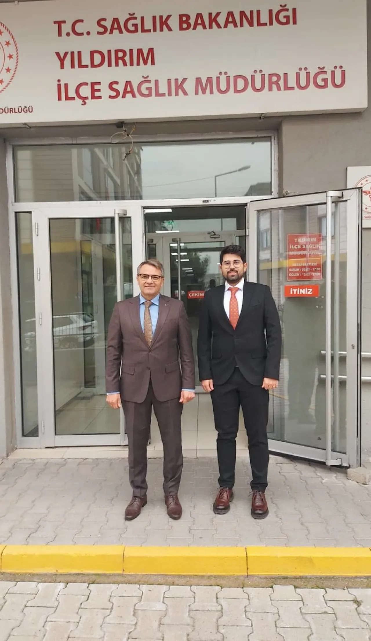 Dr. Oğuz Alp Köroğlu, Yıldırım İlçe Sağlık Müdürlüğü Görevine Başladı Dr. Oğuz Alp Köroğlu, Yıldırım İlçe Sağlık Müdürlüğü Görevine Başladı
