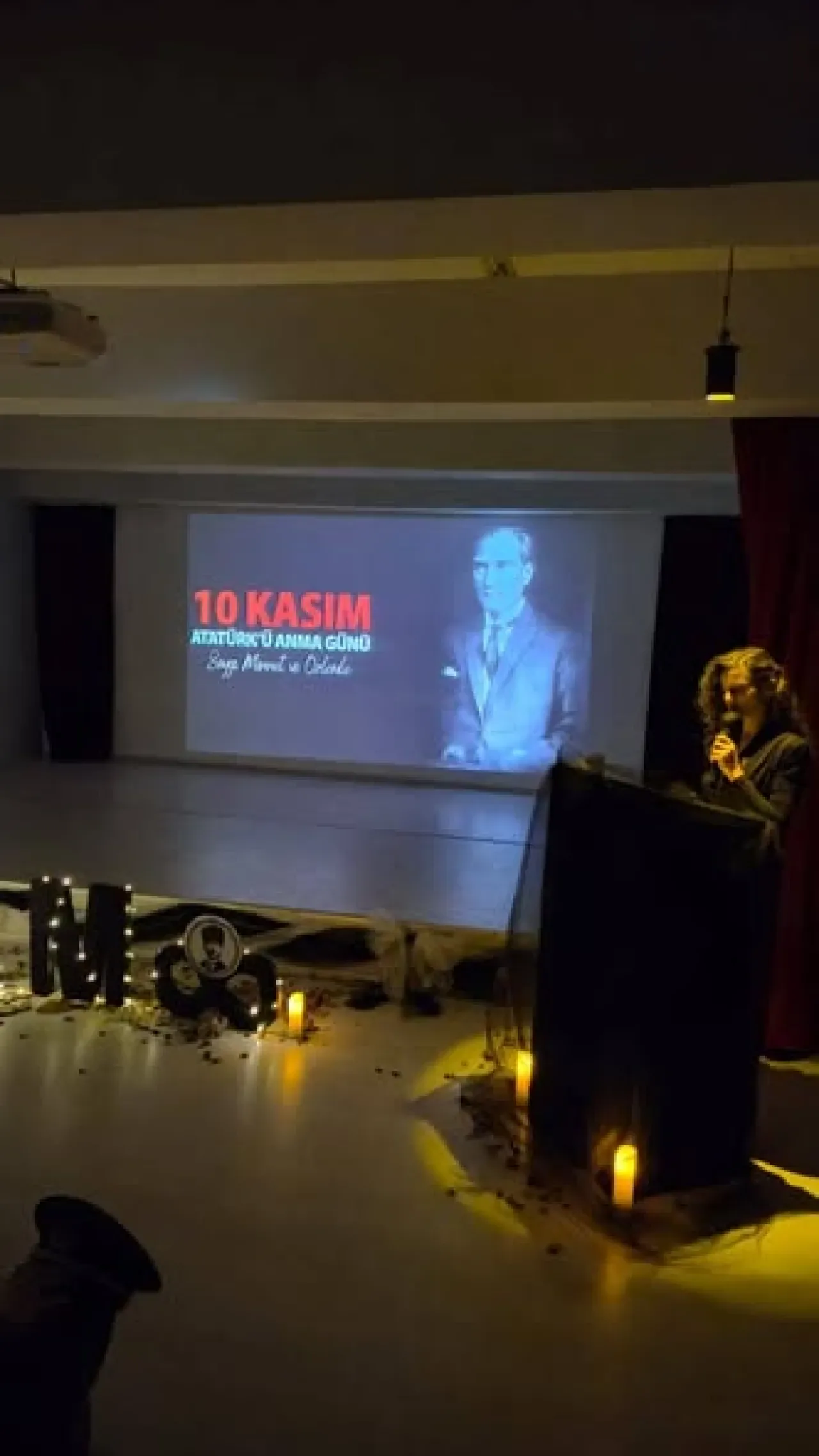 Manyas'ta 10 Kasım Atatürk'ü Anma Günü'nde Duygusal Anlar Manyas'ta 10 Kasım Atatürk'ü Anma Günü'nde Duygusal Anlar