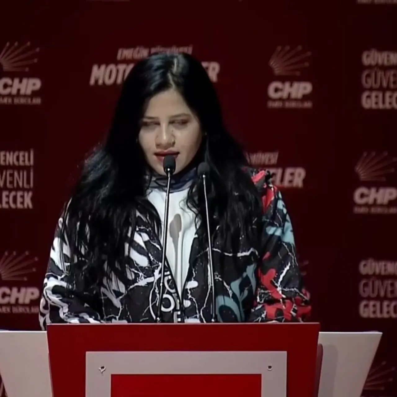 Kadın Motokuryelerden Çarpıcı Talepler: "Trafikte ve Müşteri İlişkilerinde Ayrımcılığa Son Verilsin" Kadın Motokuryelerden Çarpıcı Talepler: "Trafikte ve Müşteri İlişkilerinde Ayrımcılığa Son Verilsin"