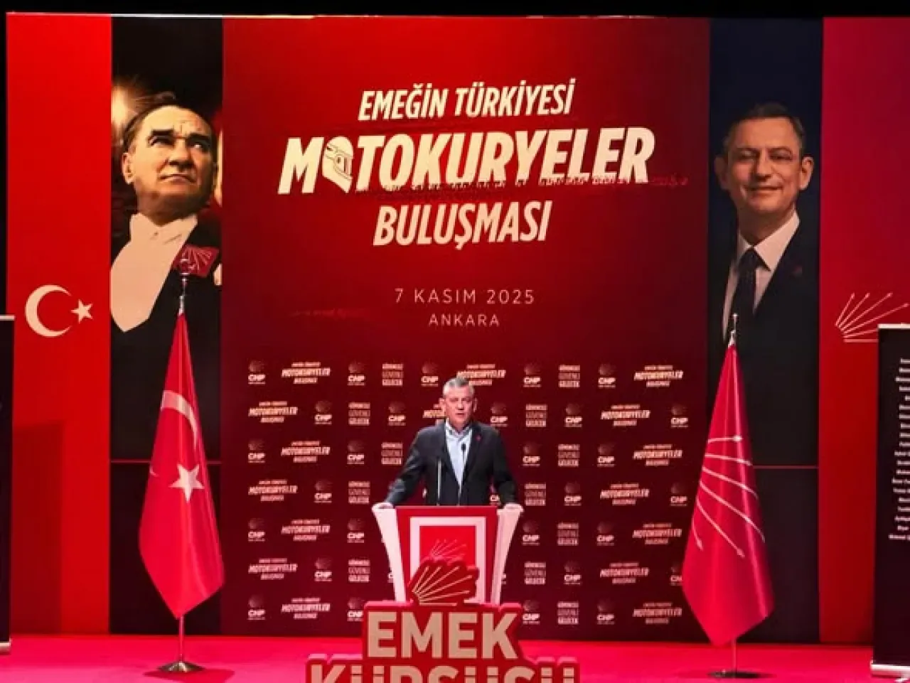CHP'den Motokuryeler İçin "Emeğin Türkiye'si" Buluşması: Sendikal Haklar ve İş Güvencesi Vurgusu CHP'den Motokuryeler İçin "Emeğin Türkiye'si" Buluşması: Sendikal Haklar ve İş Güvencesi Vurgusu