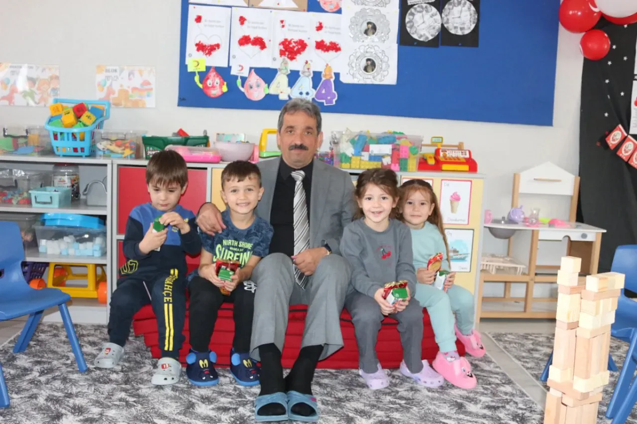 İznik'te Minik Öğrencilerle Keyifli Buluşma İznik'te Minik Öğrencilerle Keyifli Buluşma
