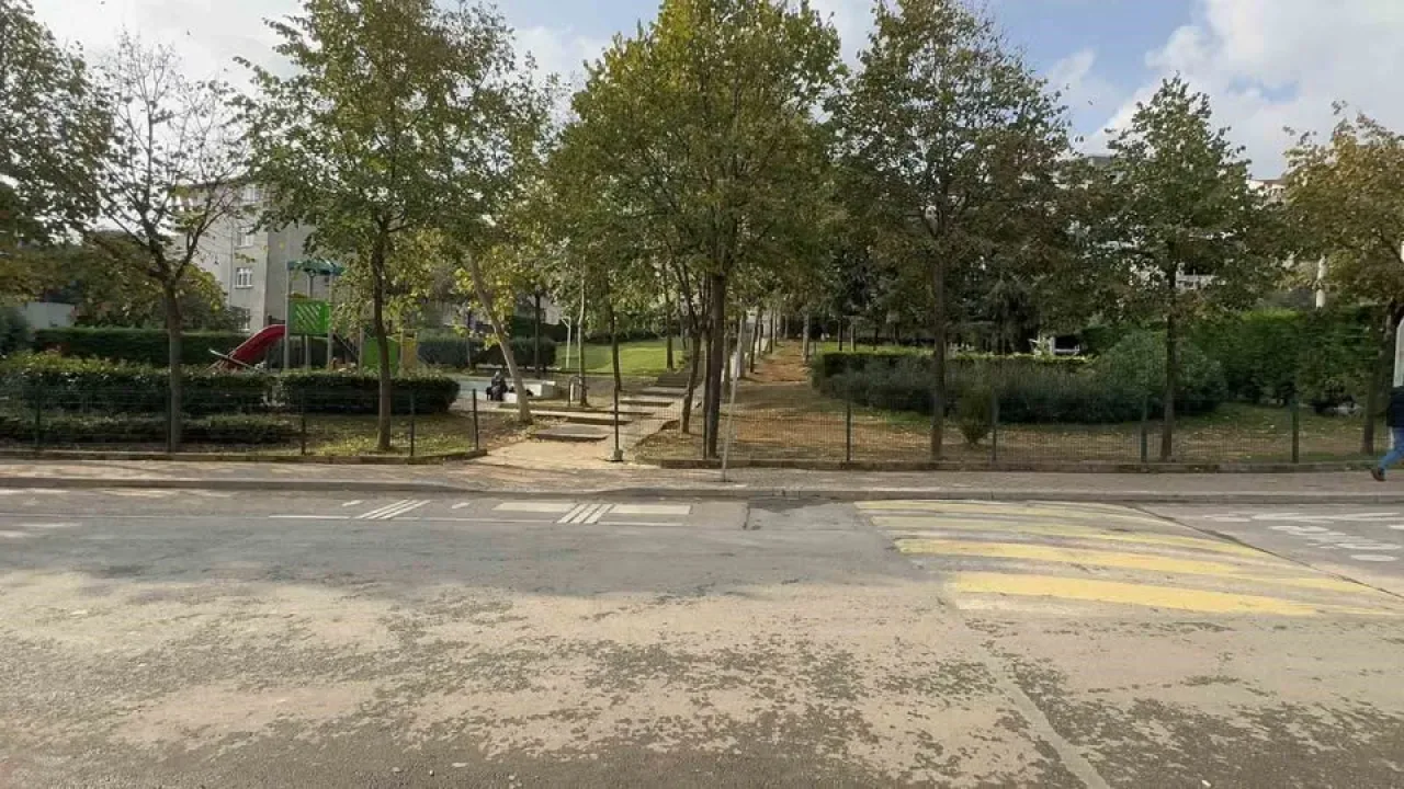 Gebze'de Çöp Kamyonunun Çarptığı Belediye İşçisi Hayatını Kaybetti Gebze'de Çöp Kamyonunun Çarptığı Belediye İşçisi Hayatını Kaybetti