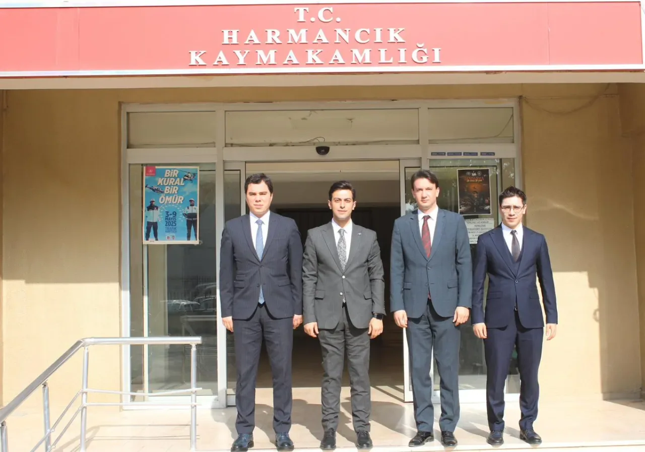 Bursa Büyükorhan Kaymakamı Harmancık'ta Kaymakam Kömürcü'yü Ziyaret Etti Bursa Büyükorhan Kaymakamı Harmancık'ta Kaymakam Kömürcü'yü Ziyaret Etti
