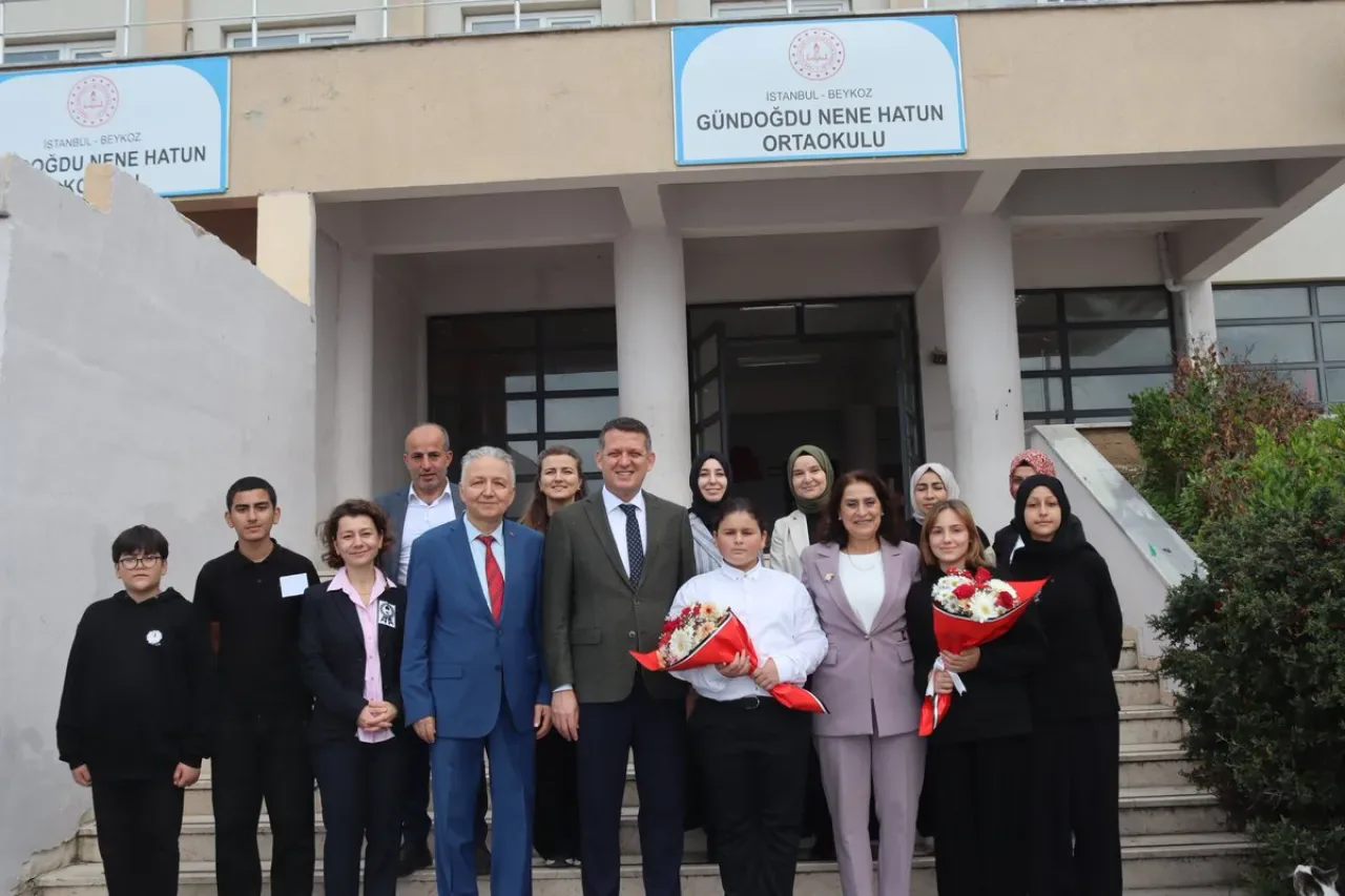 Beykoz Kaymakamı Fatih Ürkmezer, Gündoğdu Nene Hatun Ortaokulu'nu Ziyaret Etti Beykoz Kaymakamı Fatih Ürkmezer, Gündoğdu Nene Hatun Ortaokulu'nu Ziyaret Etti