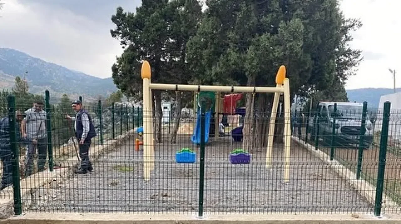 Akseki'de Susuzşahap Mahallesi'ne Yeni Çocuk Oyun Parkı ve Mesire Alanı Güvenlik Çalışmaları Tamamlandı Akseki'de Susuzşahap Mahallesi'ne Yeni Çocuk Oyun Parkı ve Mesire Alanı Güvenlik Çalışmaları Tamamlandı