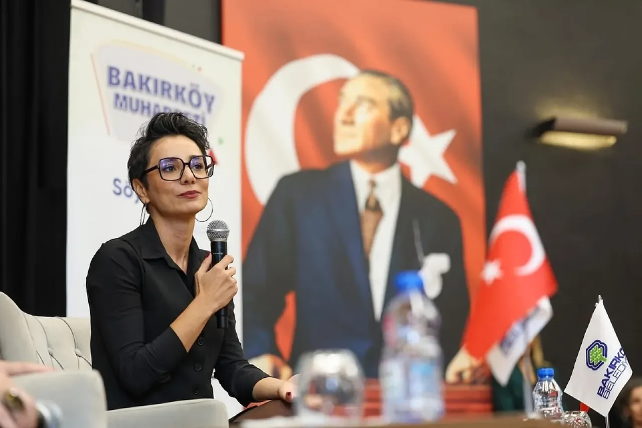 Şule Aydın, CHP Bakırköy Kadın Kolları'na Konuk Oldu Şule Aydın, CHP Bakırköy Kadın Kolları'na Konuk Oldu