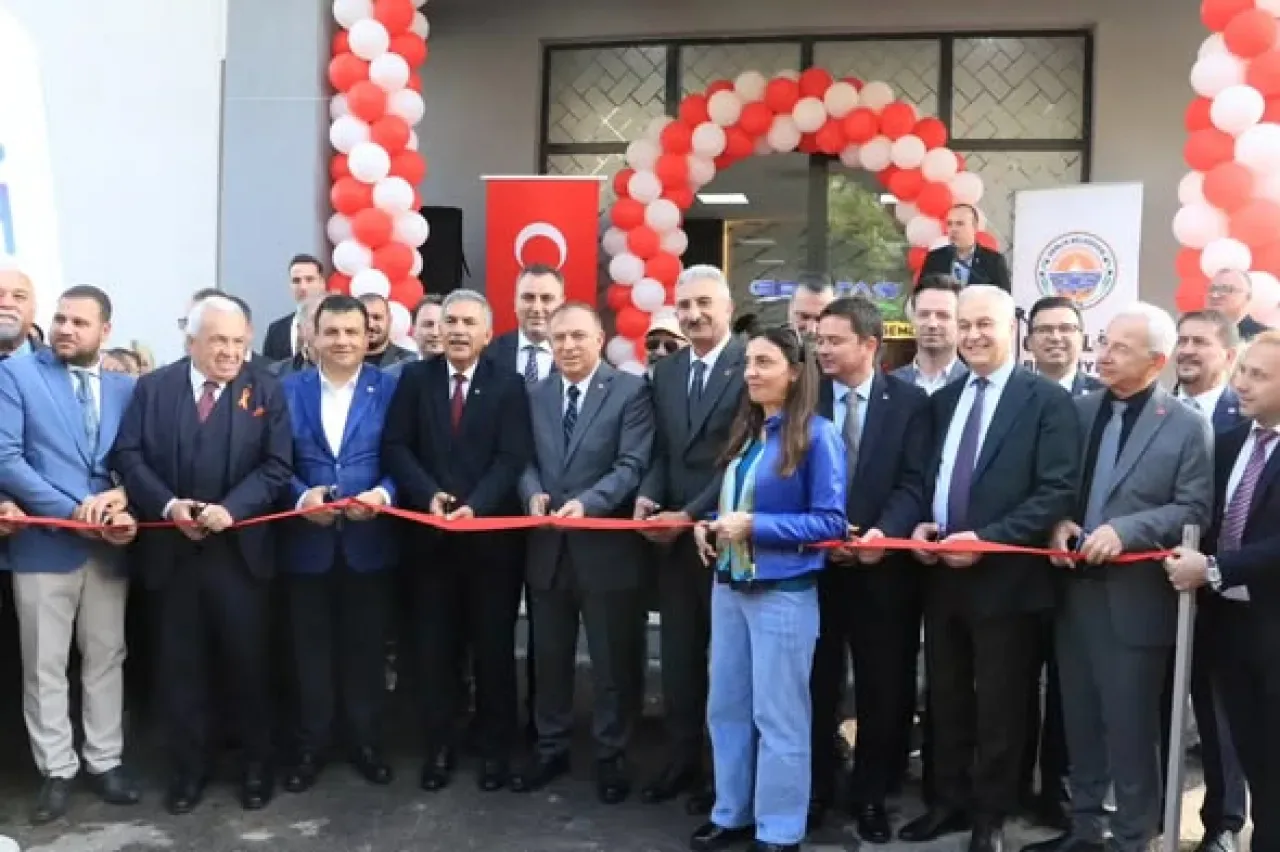 CHP'li Gemlik Belediyesi, Büyükkumla'da Konuk Evi'ni Hizmete Açtı CHP'li Gemlik Belediyesi, Büyükkumla'da Konuk Evi'ni Hizmete Açtı