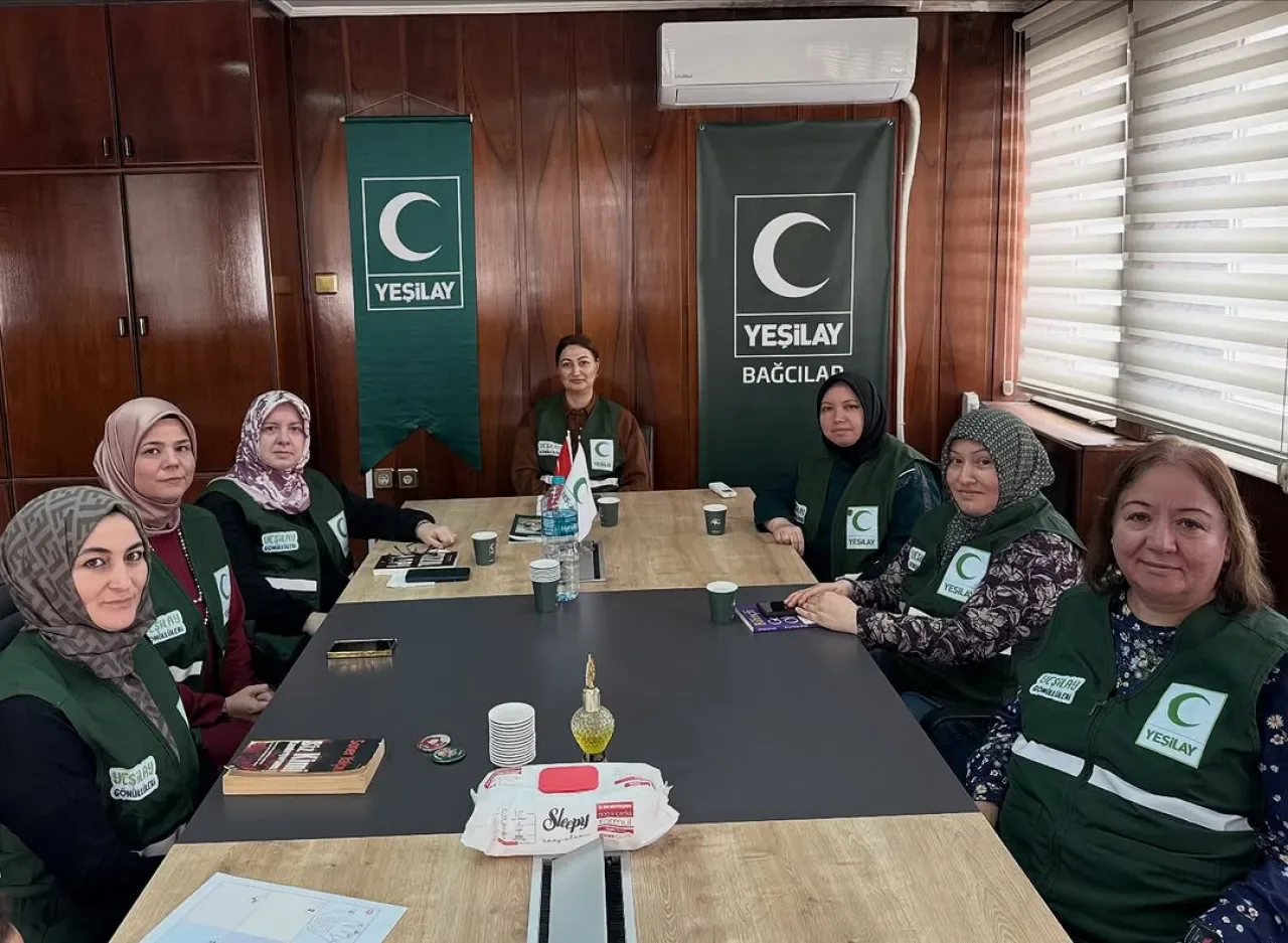 Yeşilay Bağcılar Şubesi Kadın Komisyonu'ndan Teknolojisiz Altmış Dakika Etkinliği Yeşilay Bağcılar Şubesi Kadın Komisyonu'ndan Teknolojisiz Altmış Dakika Etkinliği