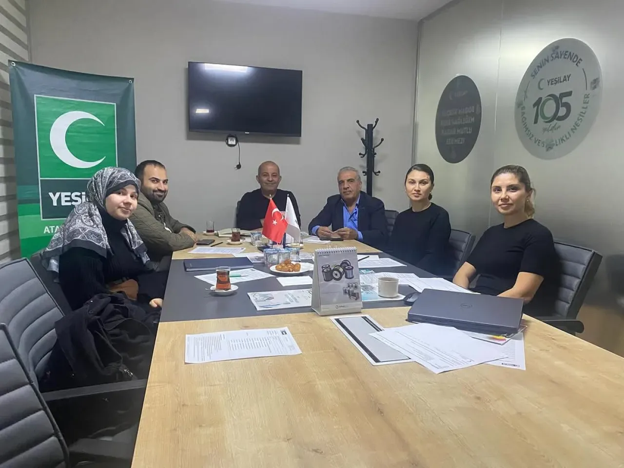 Yeşilay Ataşehir Şubesi Kasım Ayı Yönetim Kurulu Toplantısı Gerçekleştirildi Yeşilay Ataşehir Şubesi Kasım Ayı Yönetim Kurulu Toplantısı Gerçekleştirildi
