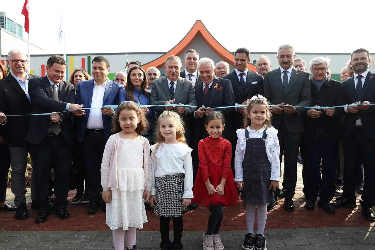 Nilüfer'e Yeni Kreş ve Aile Destek Merkezi Kazandırıldı Nilüfer'e Yeni Kreş ve Aile Destek Merkezi Kazandırıldı