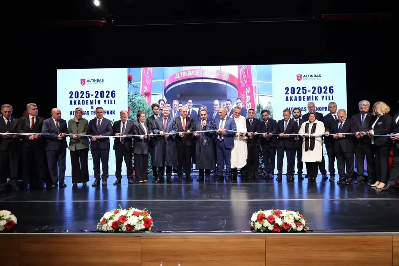 Bağcılar Kaymakamı Abdullah UÇGUN, Altınbaş Üniversitesi Akademik Yılı Açılışına Katıldı Bağcılar Kaymakamı Abdullah UÇGUN, Altınbaş Üniversitesi Akademik Yılı Açılışına Katıldı