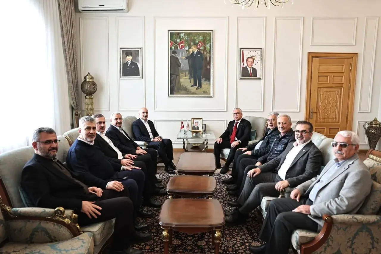 AK Partili Heyet Sivas'ta İncelemelerde Bulundu AK Partili Heyet Sivas'ta İncelemelerde Bulundu