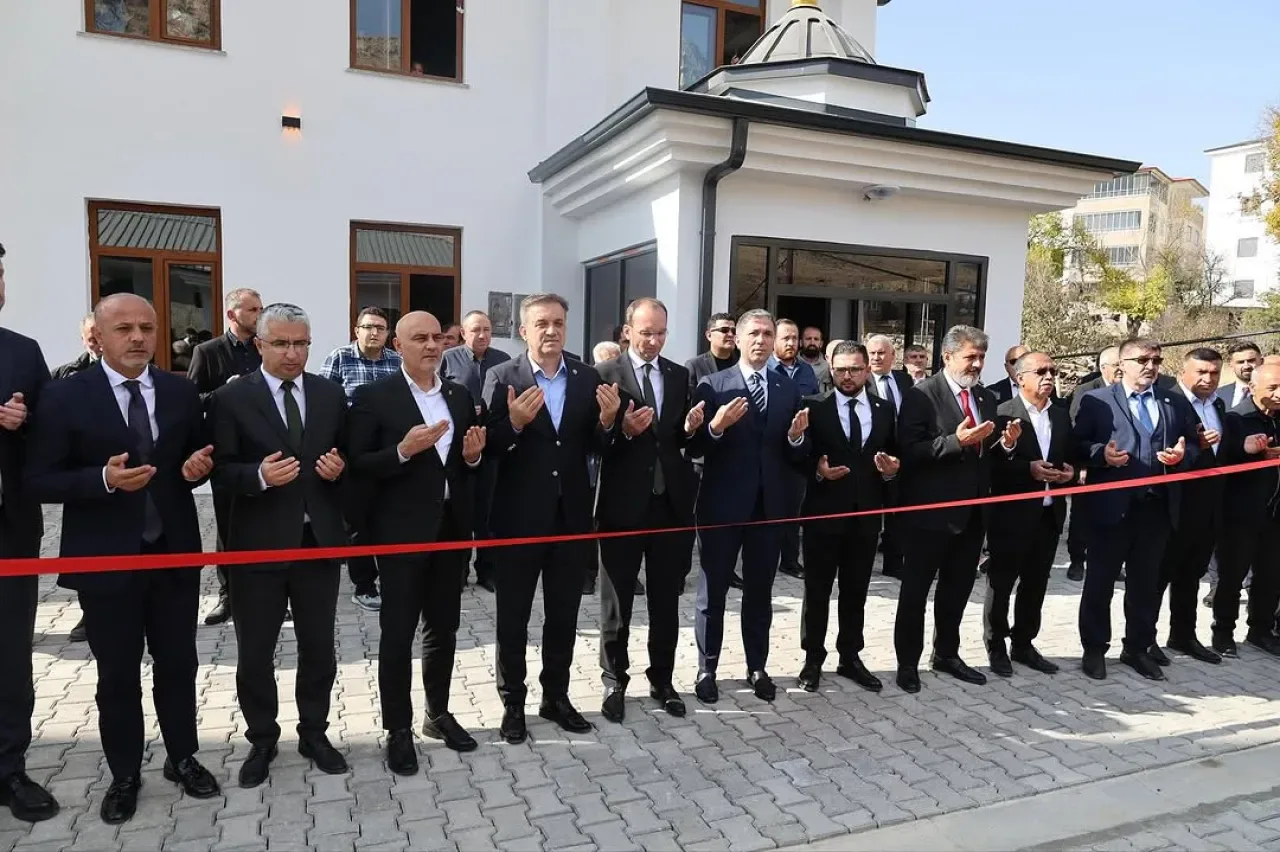 Elbistan'da Yusuf Gül Camii ve Külliyesi'nin Açılışı Yapıldı Elbistan'da Yusuf Gül Camii ve Külliyesi'nin Açılışı Yapıldı