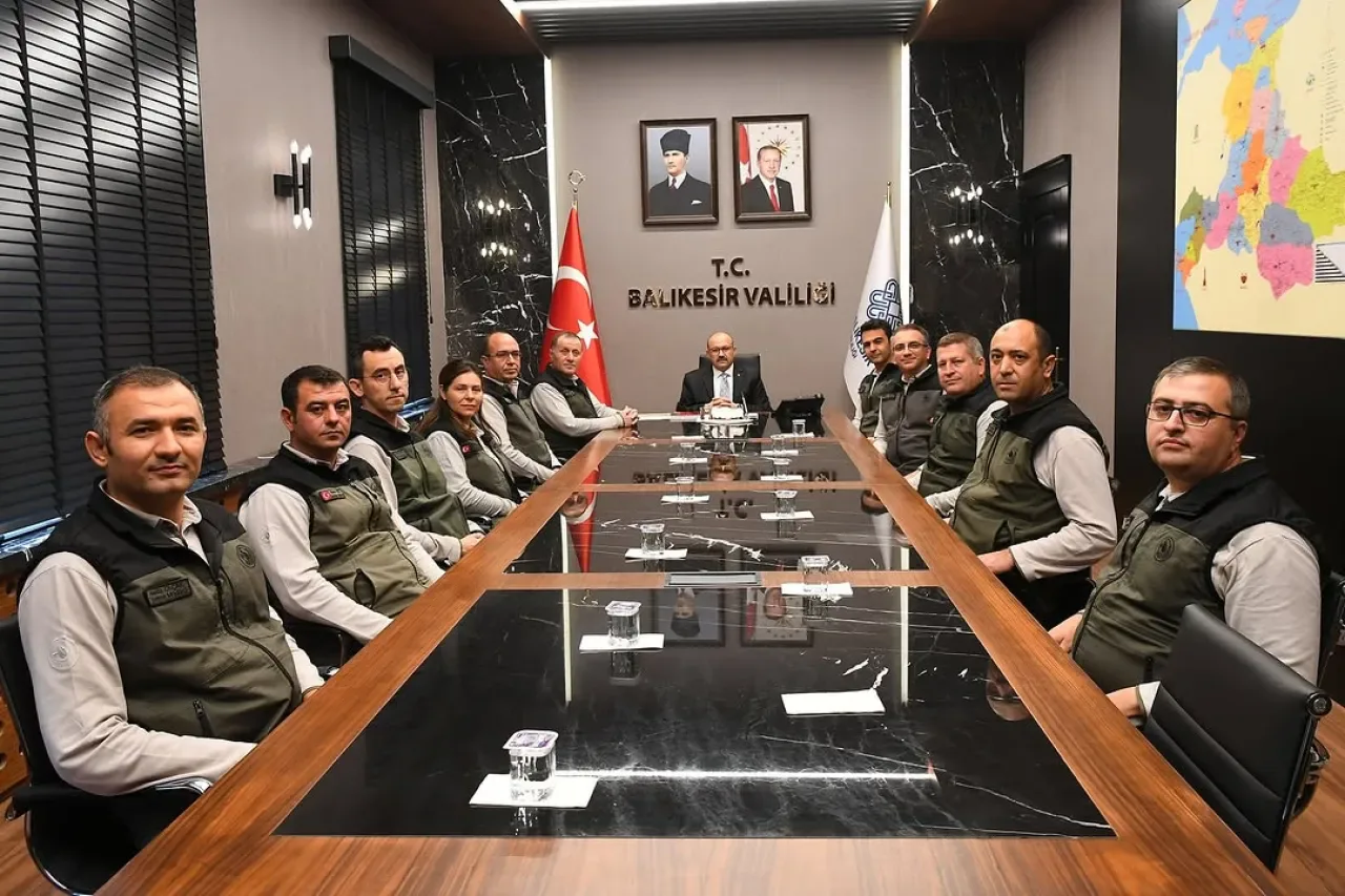 Balıkesir'de 11 Kasım Milli Ağaçlandırma Günü Hazırlıkları Görüşüldü Balıkesir'de 11 Kasım Milli Ağaçlandırma Günü Hazırlıkları Görüşüldü