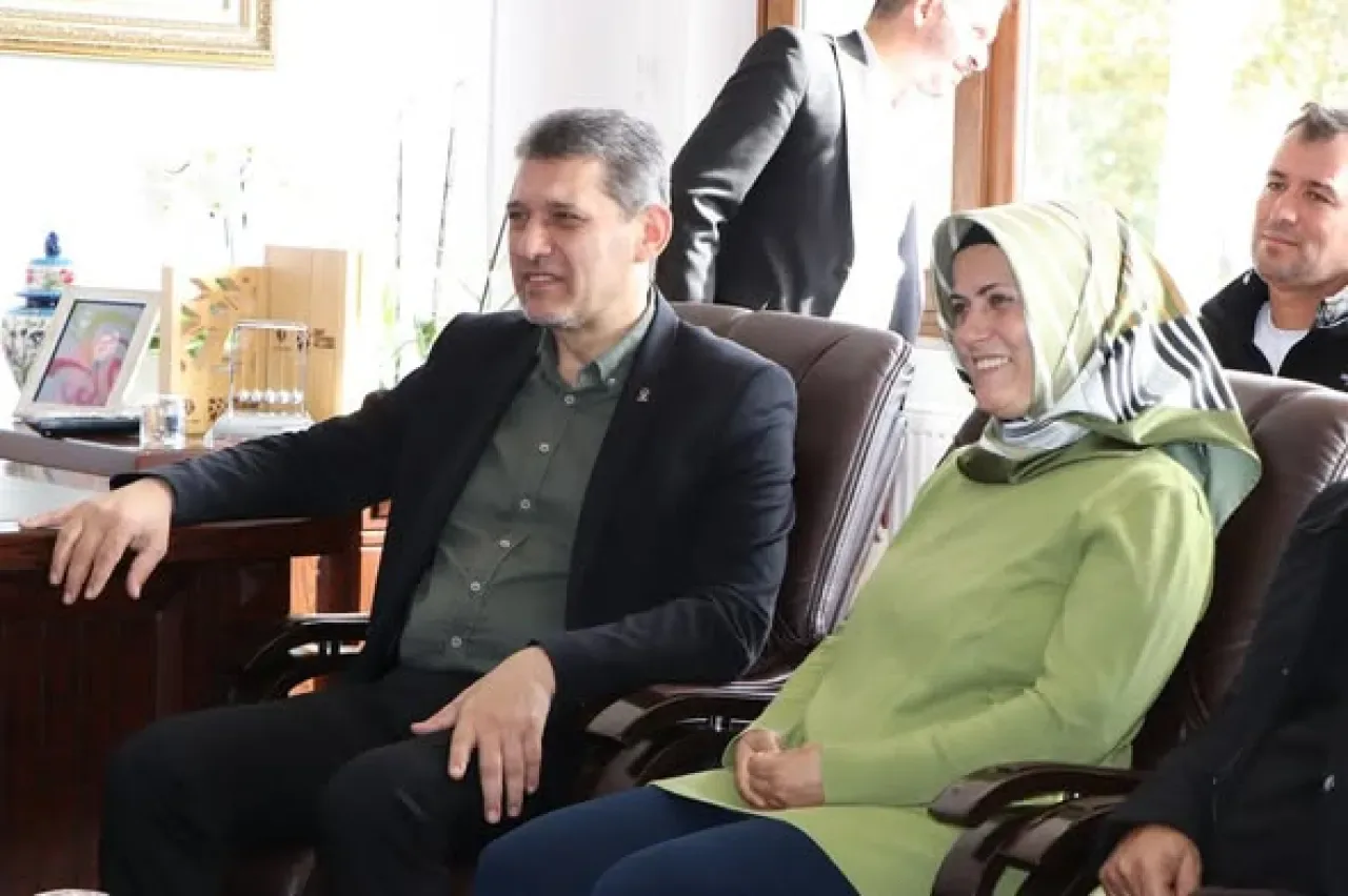 AK Parti Antalya İl Başkanı Ali Çetin, İbradı Belediyesi'ni Ziyaret Etti AK Parti Antalya İl Başkanı Ali Çetin, İbradı Belediyesi'ni Ziyaret Etti