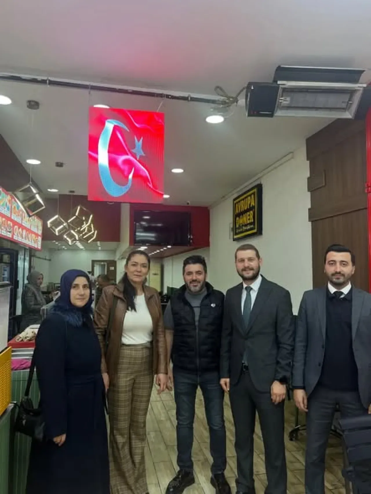 MHP Başakşehir'den Esnaf Ziyareti: Derdin Derdimizdir MHP Başakşehir'den Esnaf Ziyareti: Derdin Derdimizdir