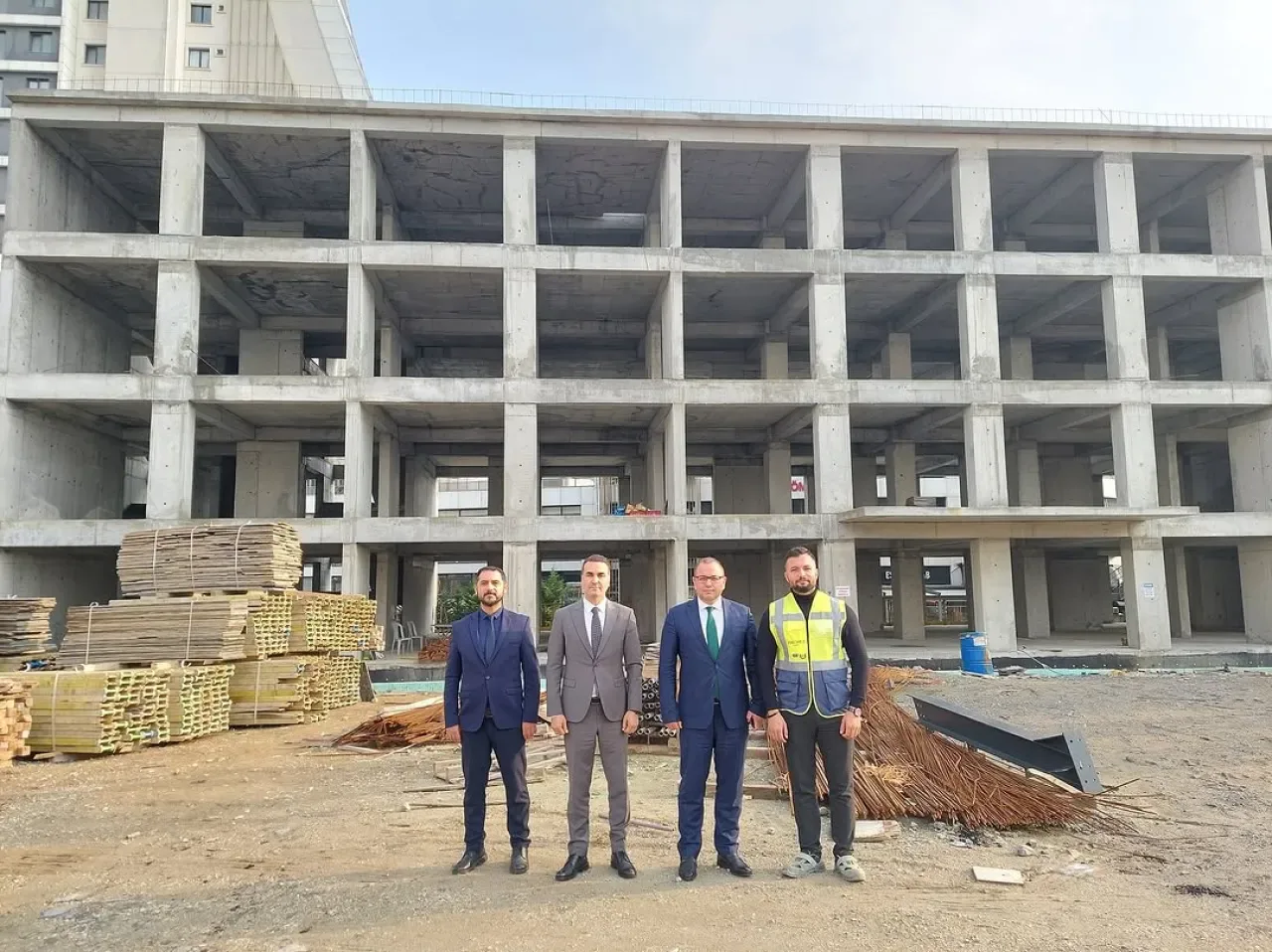 Esenyurt'ta Yeni 24 Derslikli Okulun İnşaatında Son Durum Esenyurt'ta Yeni 24 Derslikli Okulun İnşaatında Son Durum
