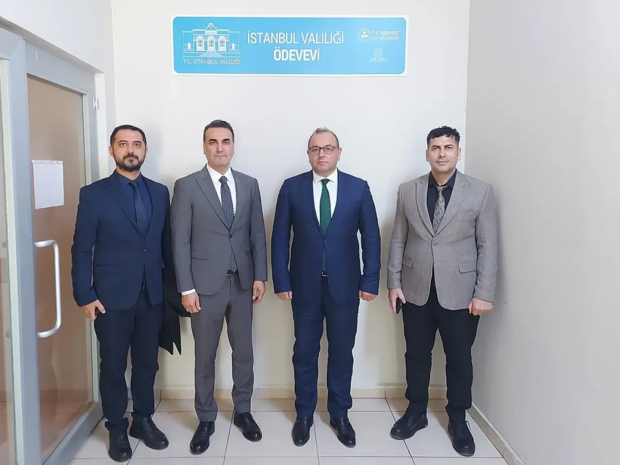 Esenyurt Kaymakamı Ödevevinde Öğrencilerle Buluştu Esenyurt Kaymakamı Ödevevinde Öğrencilerle Buluştu