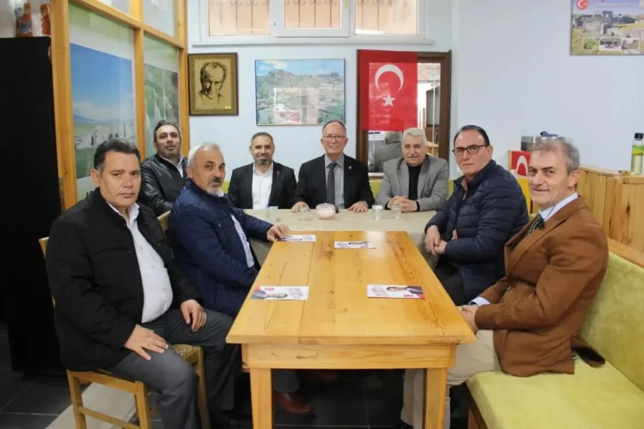 Antalya Milletvekili Şerafettin Kılıç, Çekmeköy'deki Dernek Ziyaretinde Buluştu Antalya Milletvekili Şerafettin Kılıç, Çekmeköy'deki Dernek Ziyaretinde Buluştu